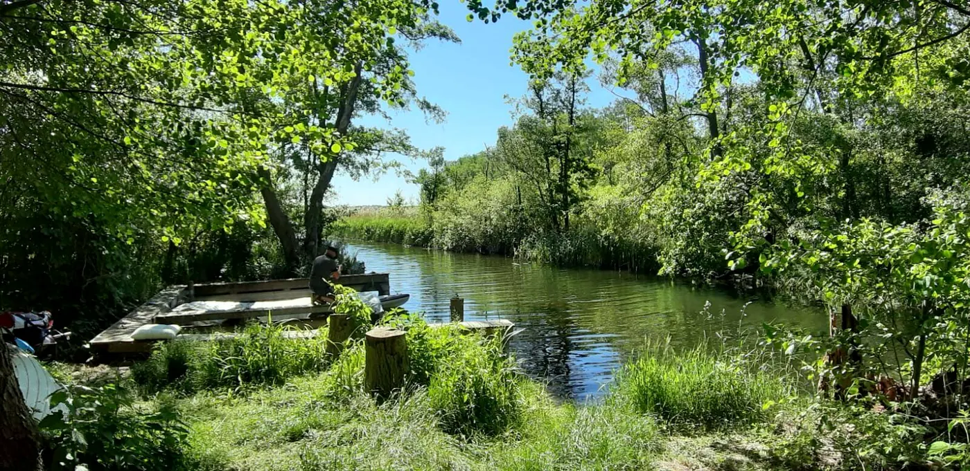 Naturblick am Loppiner Kanal nahe dem Ferienhaus
